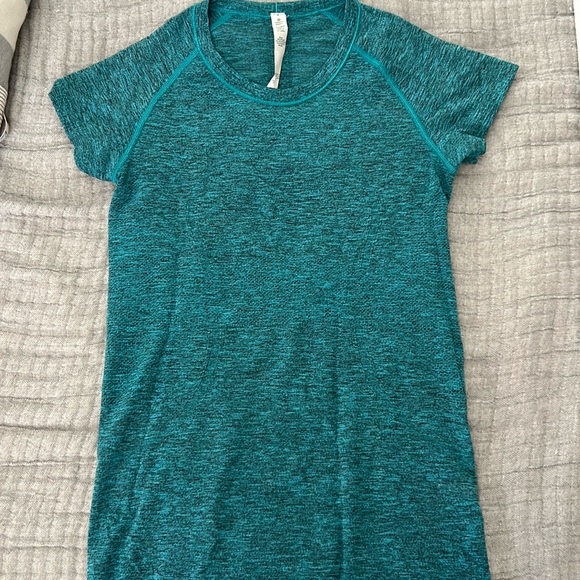 Lulu Swiftly Tech short sleeve crew - Picture 1 of 4